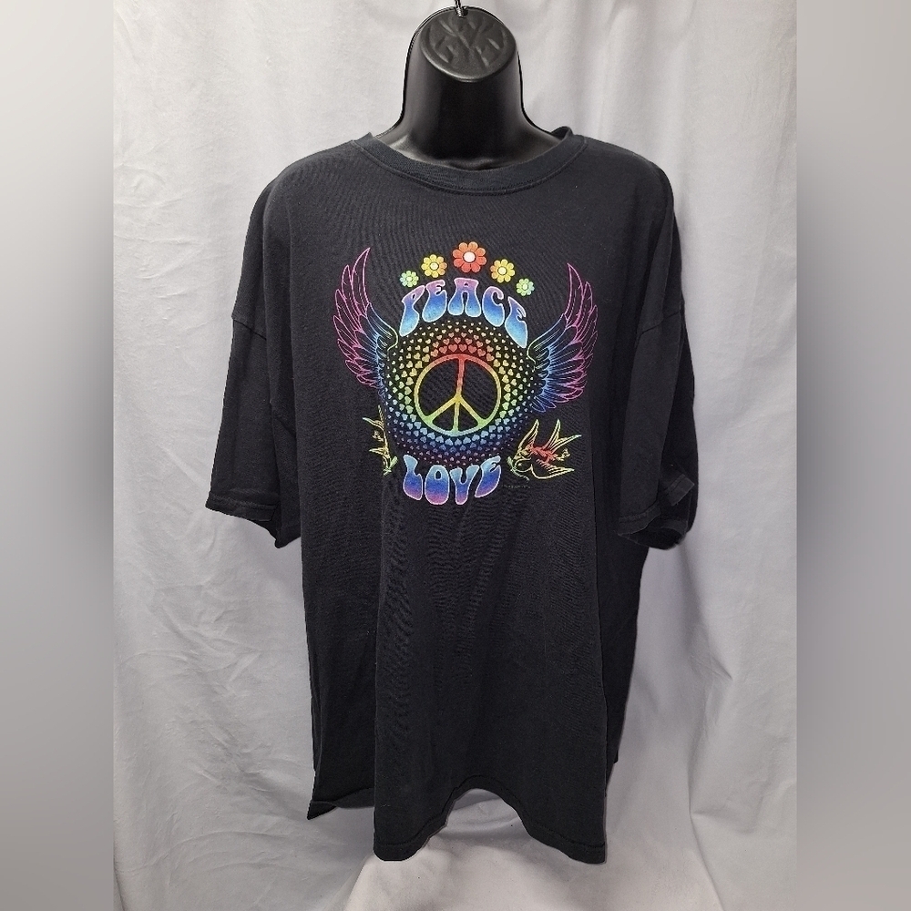 Delta women's graphic T-shirt size 2XL